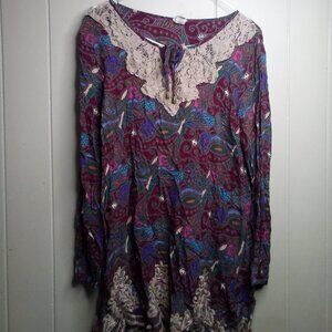 Gimmicks by BKE Blouse L Boho Paisley Crochet Trim 3/4 Cut-out Sleeve